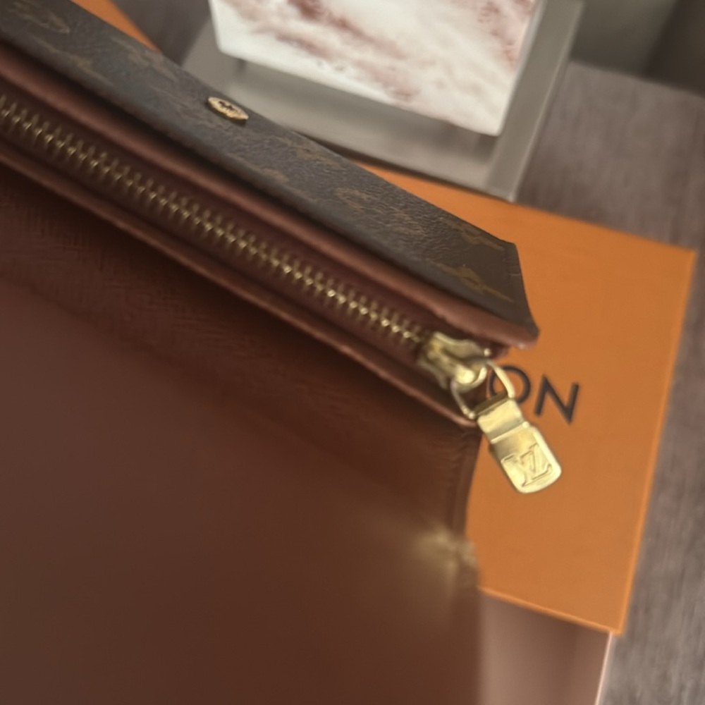 Louis Vuitton Brown Monogram Wallet -Authentic - Picture 9 of 15